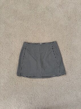 Urban Outfitters Black and White Gingham Women's Mini Skirt
